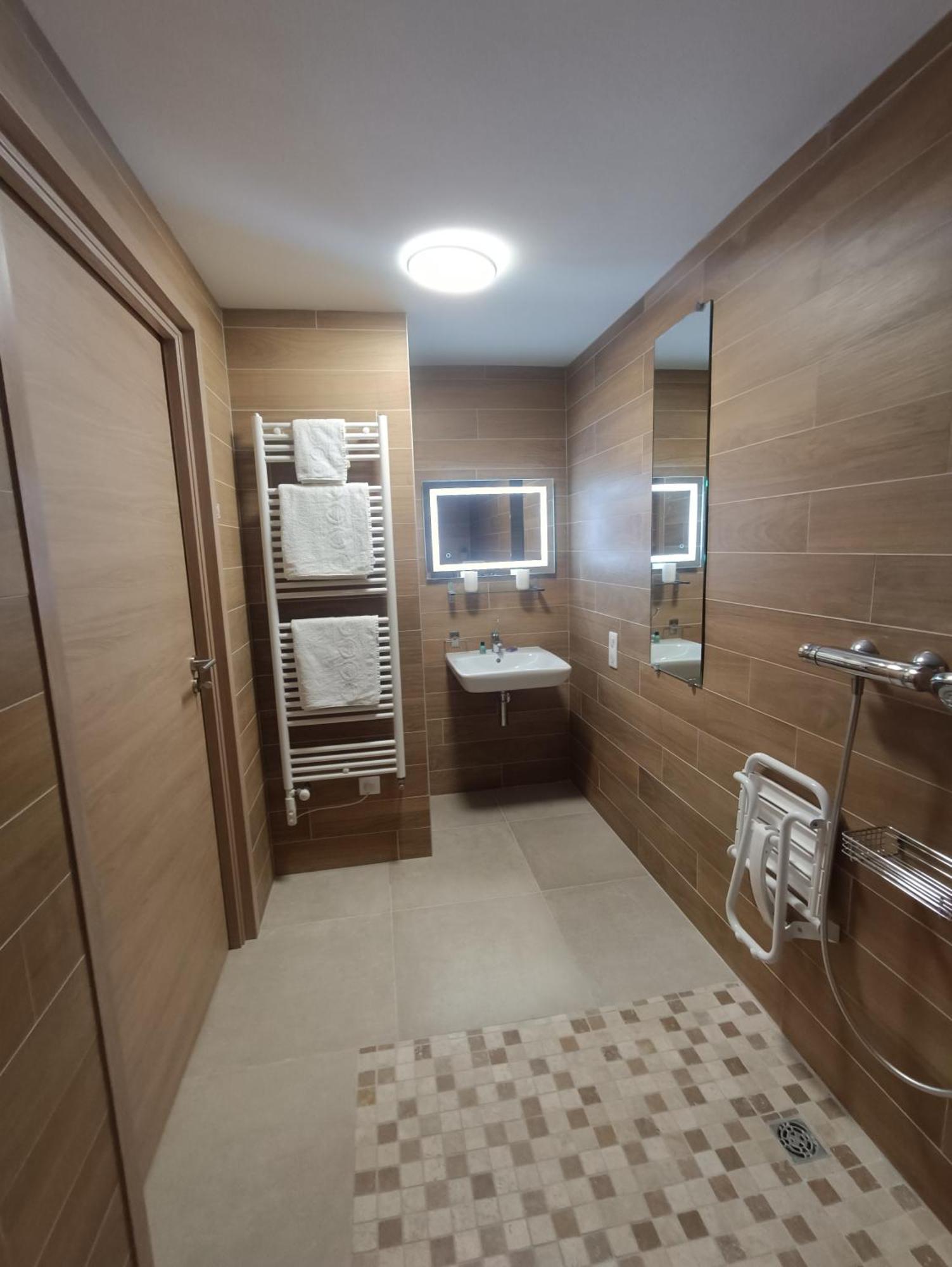 Hotel Le Beauregard 디본느레방 외부 사진